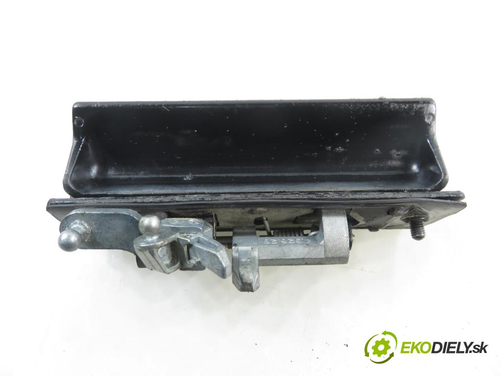 SEAT TOLEDO II (1M2) SEDAN 2001 92,00 1.8 20V 125 - AGN 1781,00 Kľučka dverí kufor 1M5827561E