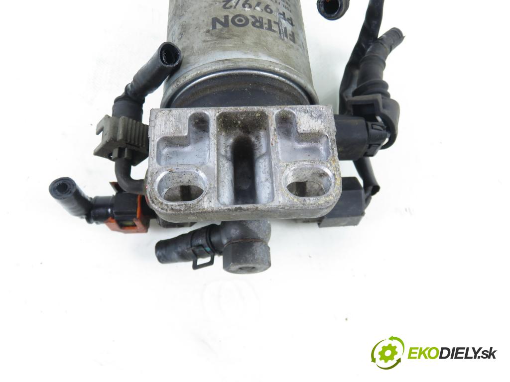 HYUNDAI TUCSON (JM) SUV 2006 83,00 2.0 CRDi 4WD 113 - D4EA 1991,00 Obal filtra paliva  (Obal palivového filtra)