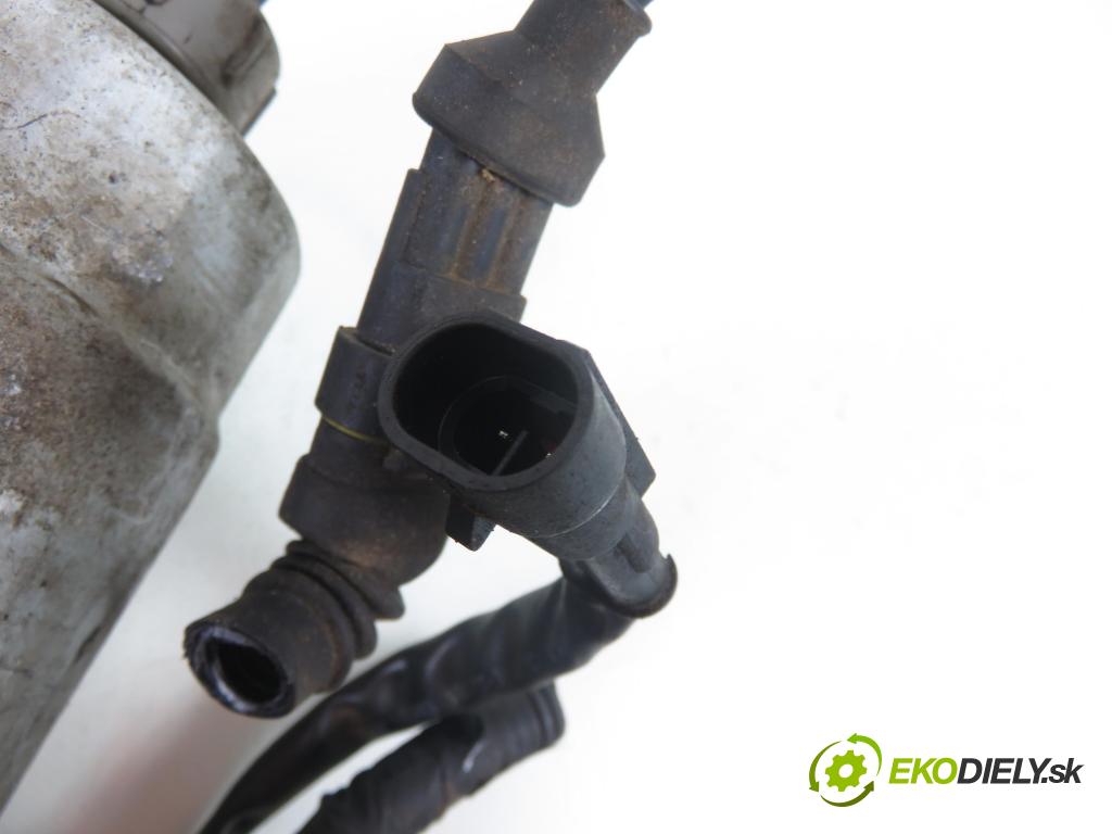 HYUNDAI TUCSON (JM) SUV 2006 83,00 2.0 CRDi 4WD 113 - D4EA 1991,00 Obal filtra paliva  (Obal palivového filtra)