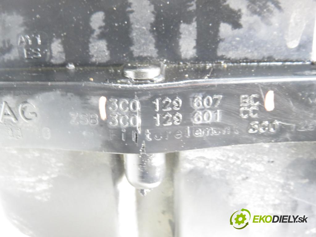 VW TIGUAN (5N_) SUV 2011 103,00 2.0 TDI 4motion - CFFB 1968,00 Obal filtra vzduchu 3C0129607BC (Obal vzduchového filtra)