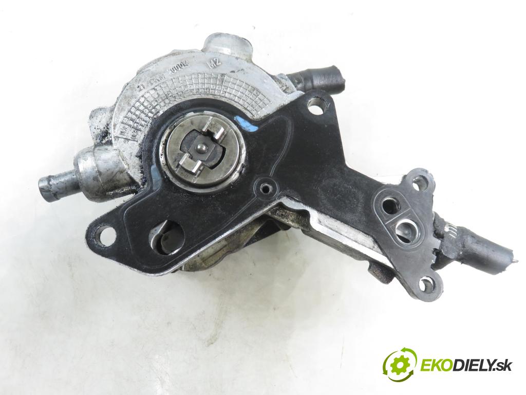 AUDI A2 (8Z0) HB 2002 55,00 1.4 TDI - AMF 1422,00 Pumpa vákuová 038145209E