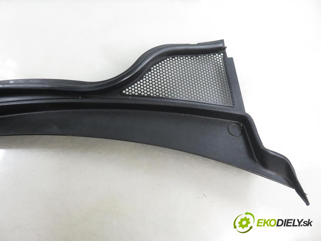 VW TIGUAN (5N_) SUV 2011 103,00 2.0 TDI 4motion - CFFB 1968,00 torpédo plast pod čelní okno 5N1819403 ; 5N1819404 (Plast pod čelním sklem)