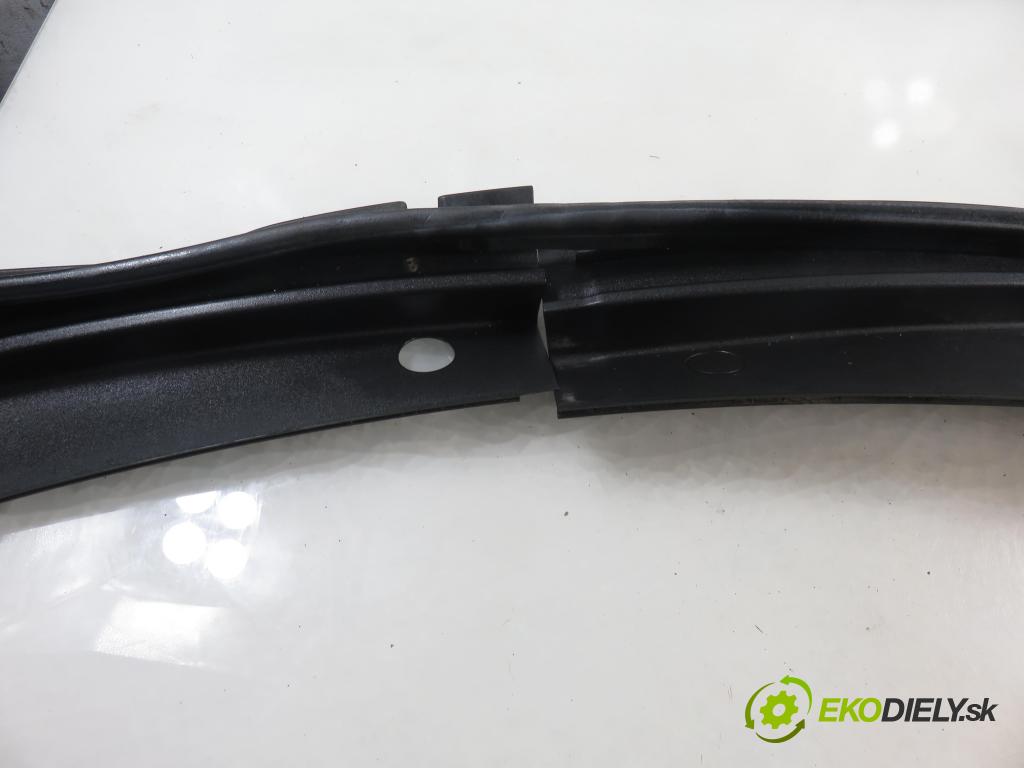 VW TIGUAN (5N_) SUV 2011 103,00 2.0 TDI 4motion - CFFB 1968,00 torpédo plast pod čelní okno 5N1819403 ; 5N1819404 (Plast pod čelním sklem)