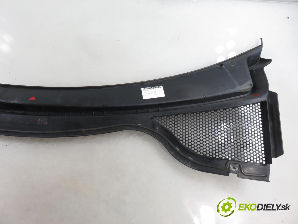 VW TIGUAN (5N_) SUV 2011 103,00 2.0 TDI 4motion - CFFB 1968,00 torpédo plast pod čelní okno 5N1819403 ; 5N1819404 (Plast pod čelním sklem)