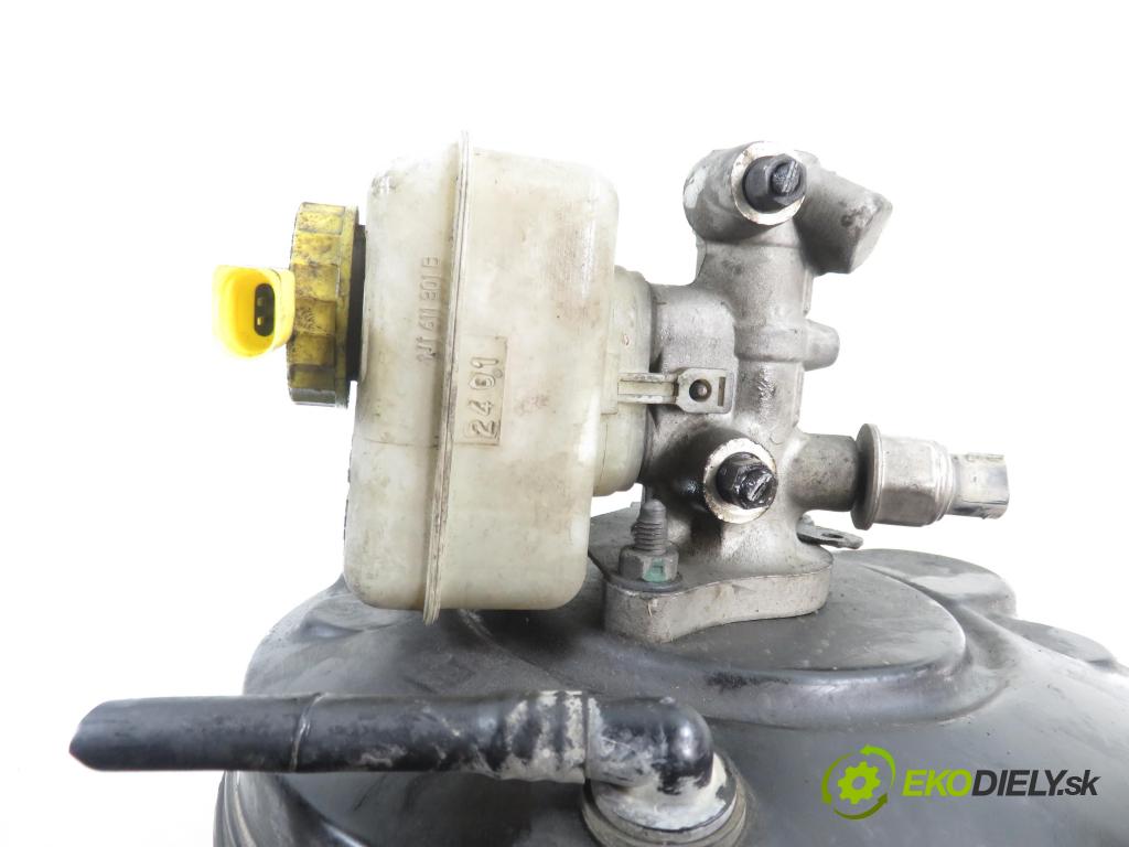 VW GOLF IV (1J1) HB 2002 66,00 1.9 TDI 90 - ALH 1896,00 Posilovač 1J1614105Q (Servočerpadlo)