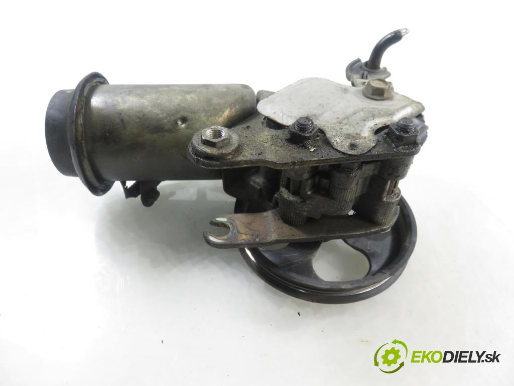 TOYOTA YARIS (_P1_) HB 2003 0,00 1.5 (NCP13_) - 1NZ-FE 1497,00 Pumpa servočerpadlo  (Servočerpadlo)