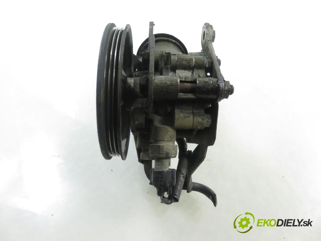 TOYOTA YARIS (_P1_) HB 2003 0,00 1.5 (NCP13_) - 1NZ-FE 1497,00 Pumpa servočerpadlo  (Servočerpadlo)