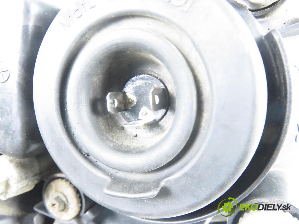 TOYOTA YARIS (_P1_) HB 2003 0,00 1.5 (NCP13_) - 1NZ-FE 1497,00 Svetlo PP