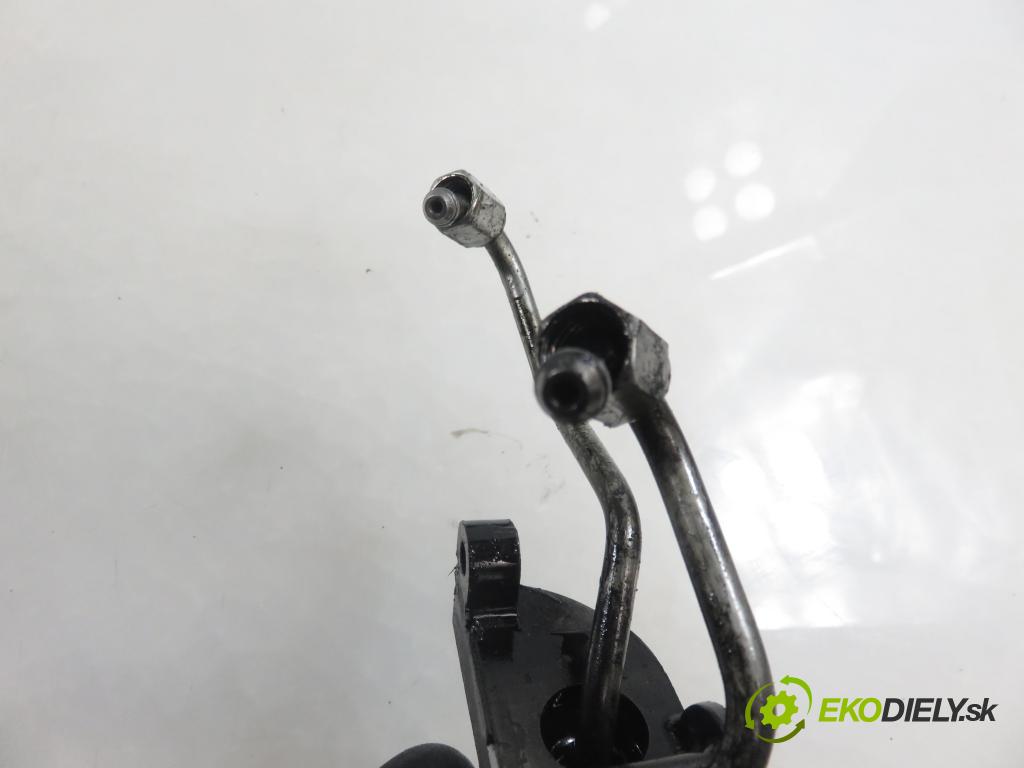 SUBARU FORESTER (SH_) SUV 2009 110,00 2.0 D AWD 1998,00 Lišta vstrekovacia  (Vstrekovacia lišta)