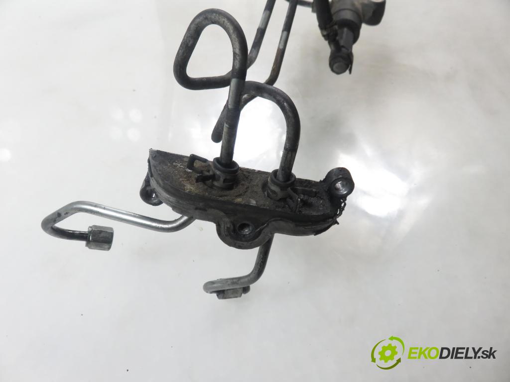 SUBARU FORESTER (SH_) SUV 2009 110,00 2.0 D AWD 1998,00 Lišta vstrekovacia  (Vstrekovacia lišta)