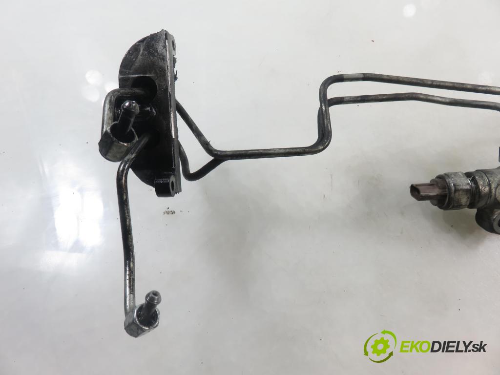 SUBARU FORESTER (SH_) SUV 2009 110,00 2.0 D AWD 1998,00 Lišta vstrekovacia  (Vstrekovacia lišta)