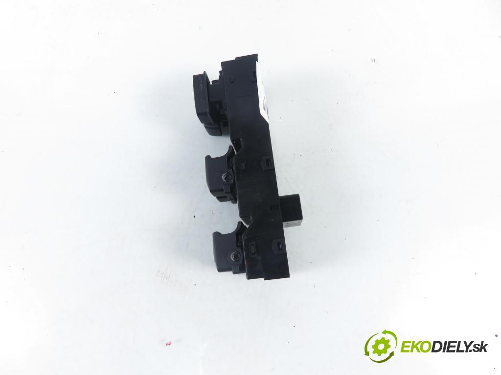 KIA SPORTAGE (SL) SUV 2011 100,00 2.0 CRDi AWD 136 - D4HA 1995,00 Panel ovládania okien 4914901310