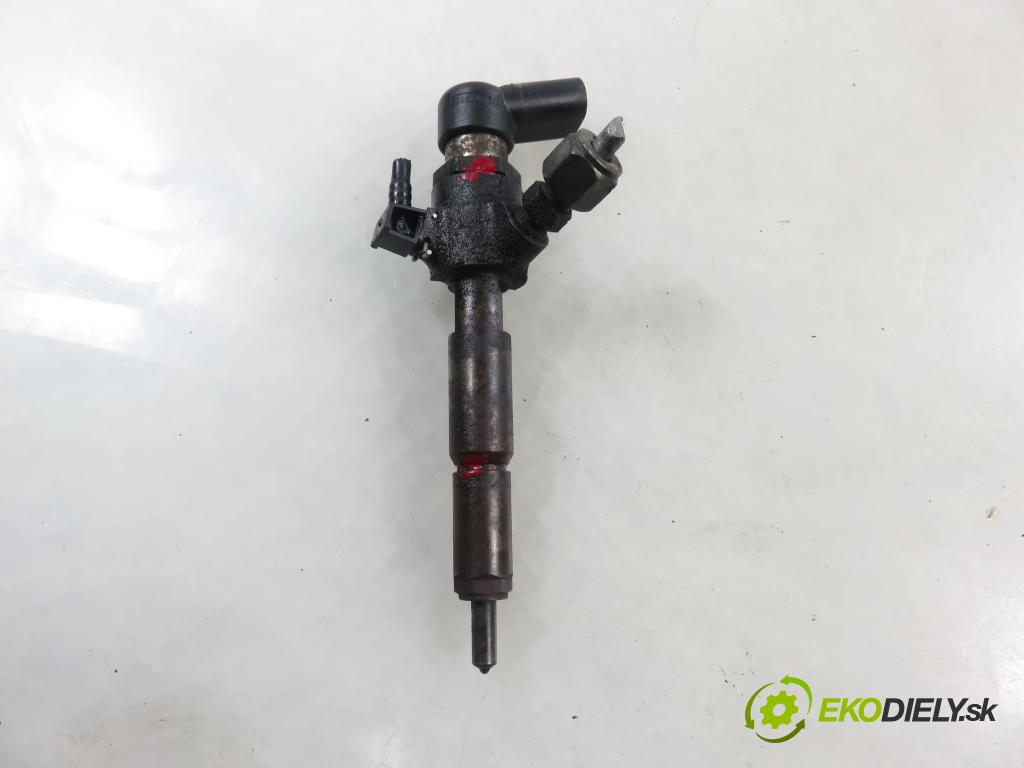 FORD FOCUS II (DA_, HCP) HB 2005 85,00 1.8 TDCi 115 - KKDA 1753,00 vstrekovač 4M5Q9F593AD (Vstrekovač paliva)