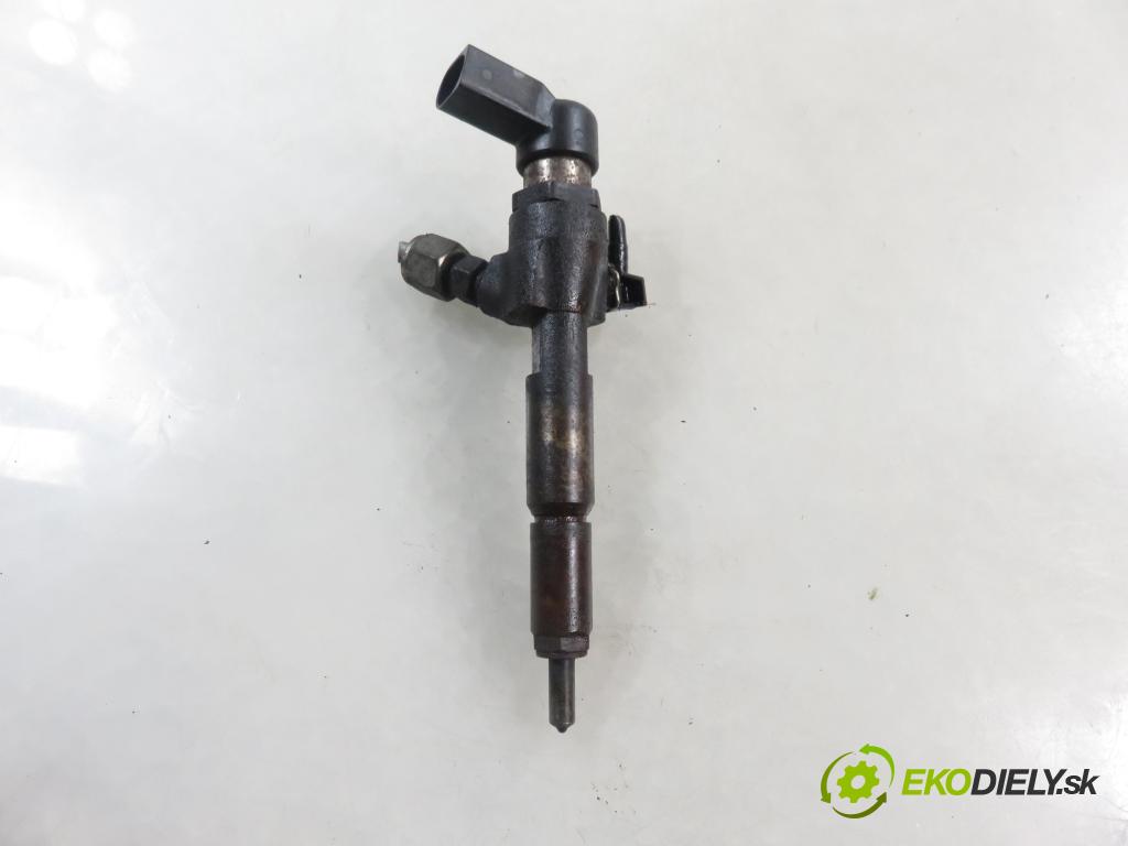 FORD FOCUS II (DA_, HCP) HB 2005 85,00 1.8 TDCi 115 - KKDA 1753,00 vstrekovač 4M5Q9F593AD (Vstrekovač paliva)