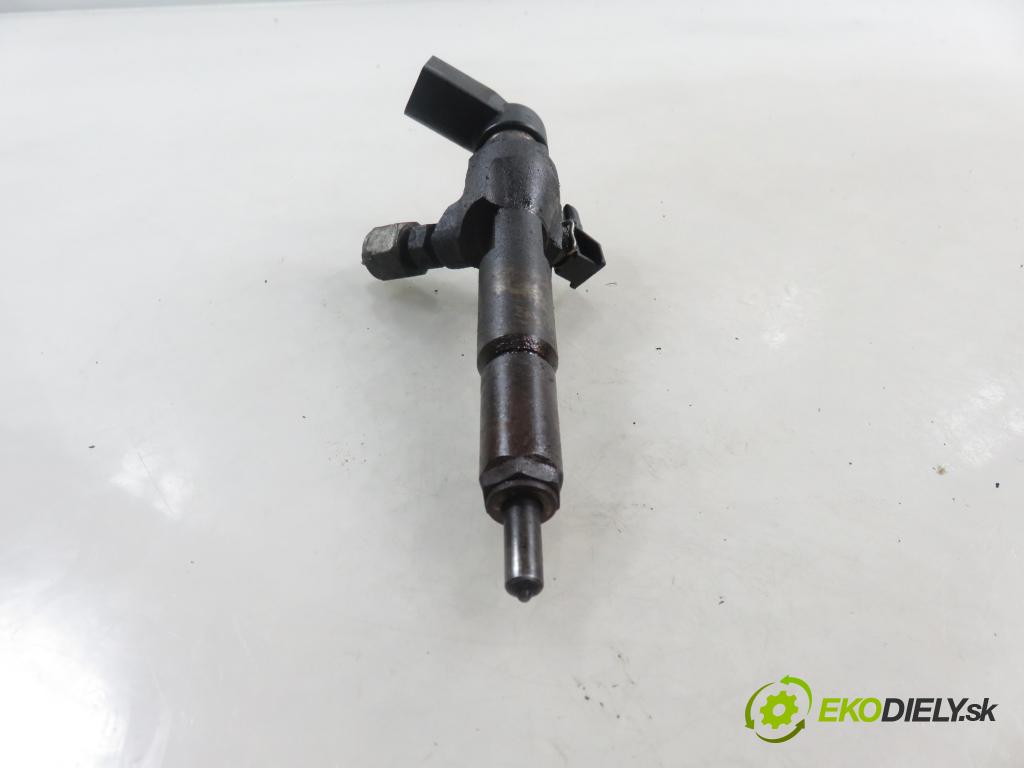 FORD FOCUS II (DA_, HCP) HB 2005 85,00 1.8 TDCi 115 - KKDA 1753,00 vstrekovač 4M5Q9F593AD (Vstrekovač paliva)