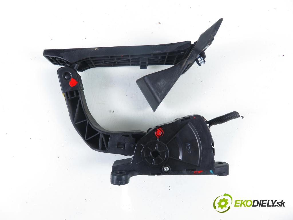 KIA SPORTAGE (SL) SUV 2011 100,00 2.0 CRDi AWD 136 - D4HA 1995,00 Potenciometer plynu 327002S100 (Potenciometer plynového pedálu)