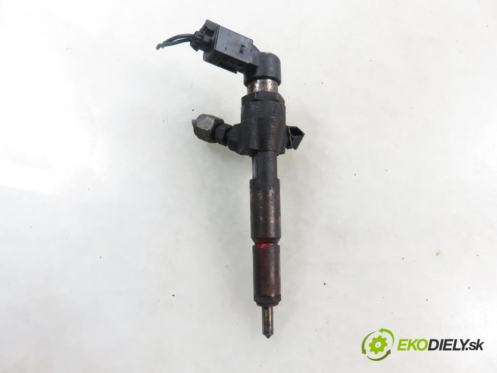 FORD FOCUS II (DA_, HCP) HB 2005 85,00 1.8 TDCi 115 - KKDA 1753,00 vstrekovač 4M5Q9F593AD (Vstrekovač paliva)