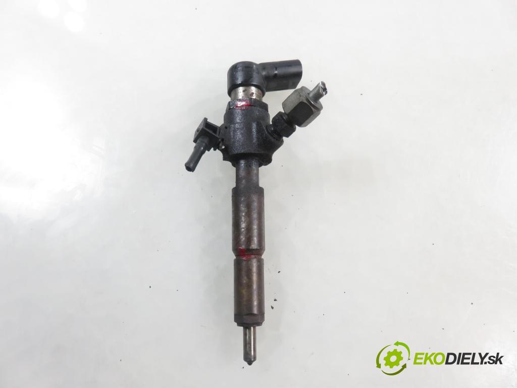 FORD FOCUS II (DA_, HCP) HB 2005 85,00 1.8 TDCi 115 - KKDA 1753,00 vstrekovač 4M5Q9F593AD (Vstrekovač paliva)