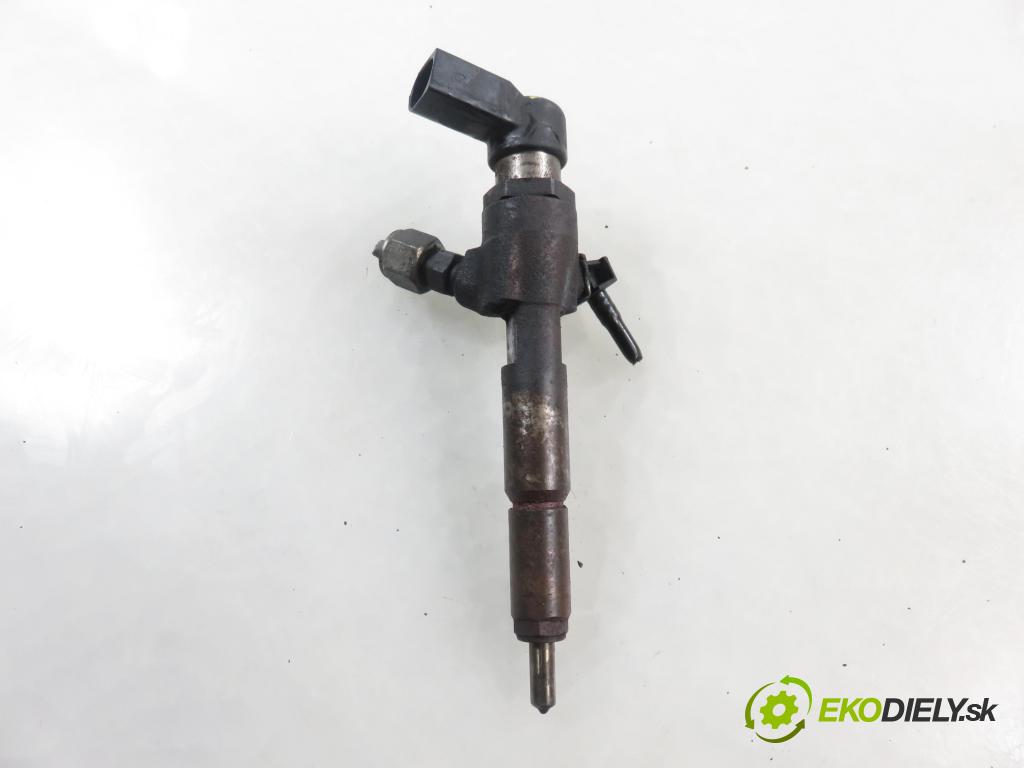 FORD FOCUS II (DA_, HCP) HB 2005 85,00 1.8 TDCi 115 - KKDA 1753,00 vstrekovač 4M5Q9F593AD (Vstrekovač paliva)