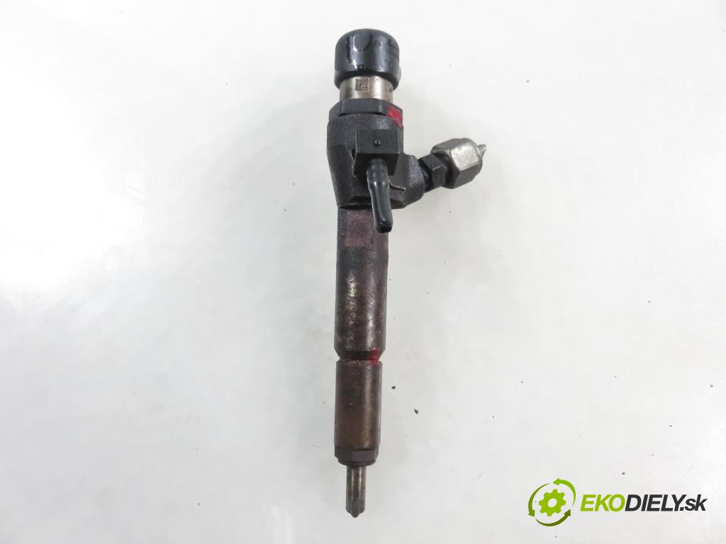 FORD FOCUS II (DA_, HCP) HB 2005 85,00 1.8 TDCi 115 - KKDA 1753,00 vstrekovač 4M5Q9F593AD (Vstrekovač paliva)