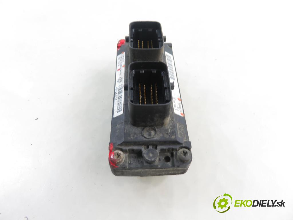 FIAT PUNTO (188_) HB 2004 44,00 1.2 60 - 188 A4.000 1242,00 Riadiaca jednotka Motor IAW5AFP3 ; 55192305