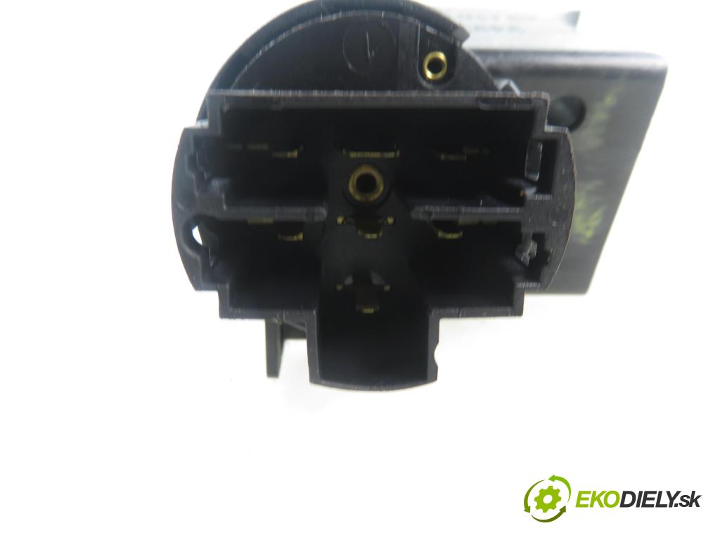 FIAT PUNTO (188_) HB 2004 44,00 1.2 60 - 188 A4.000 1242,00 spinačka  (Spínacia skrinka)