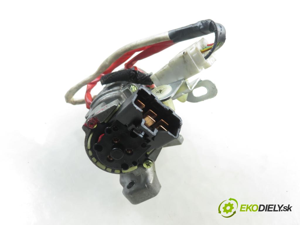 KIA SPORTAGE (SL) SUV 2011 100,00 2.0 CRDi AWD 136 - D4HA 1995,00 spinačka  (Spínacia skrinka)