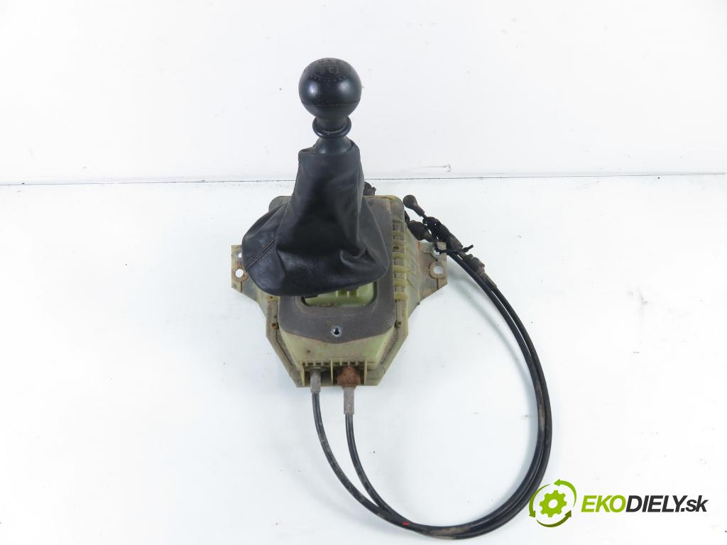 FIAT PUNTO (188_) HB 2004 44,00 1.2 60 - 188 A4.000 1242,00 ZVEDÁK: 553471830