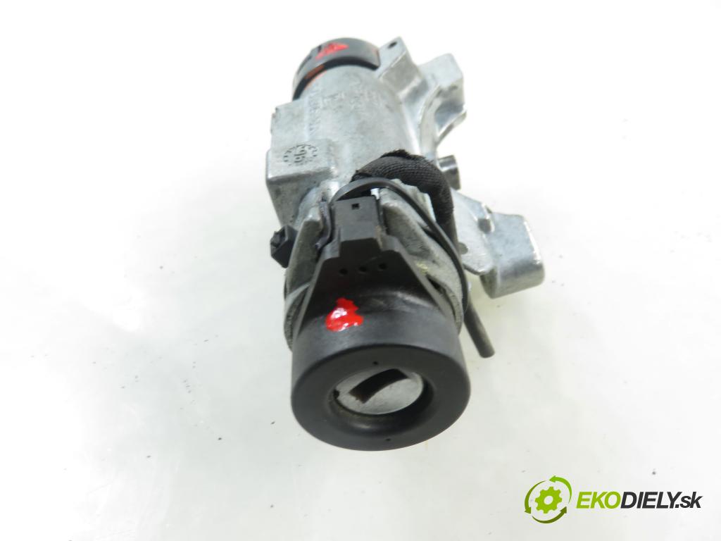 AUDI A4 Avant (8D5, B5) KOMBI 1996 81,00 1.9 TDI - AFN 1896,00 spinačka 4D0905851E (Spínacia skrinka)