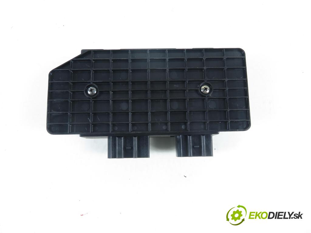 VW PASSAT B5 Variant (3B5) KOMBI 2000 85,00 1.9 TDI - ATJ 1896,00 MODUL komfortu 1J0959799AH