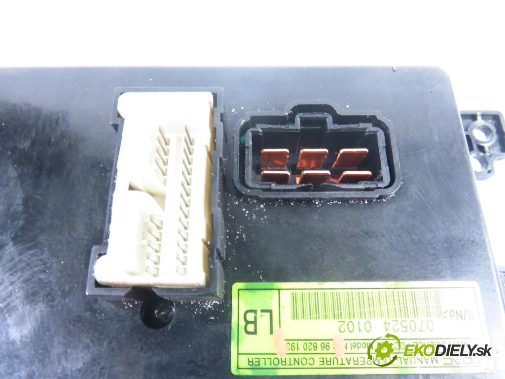 CHEVROLET CAPTIVA (C100, C140) SUV 2007 110,00 2.0 D 4WD 1991,00 Panel kúrenia KLIMATRONIK 96820193