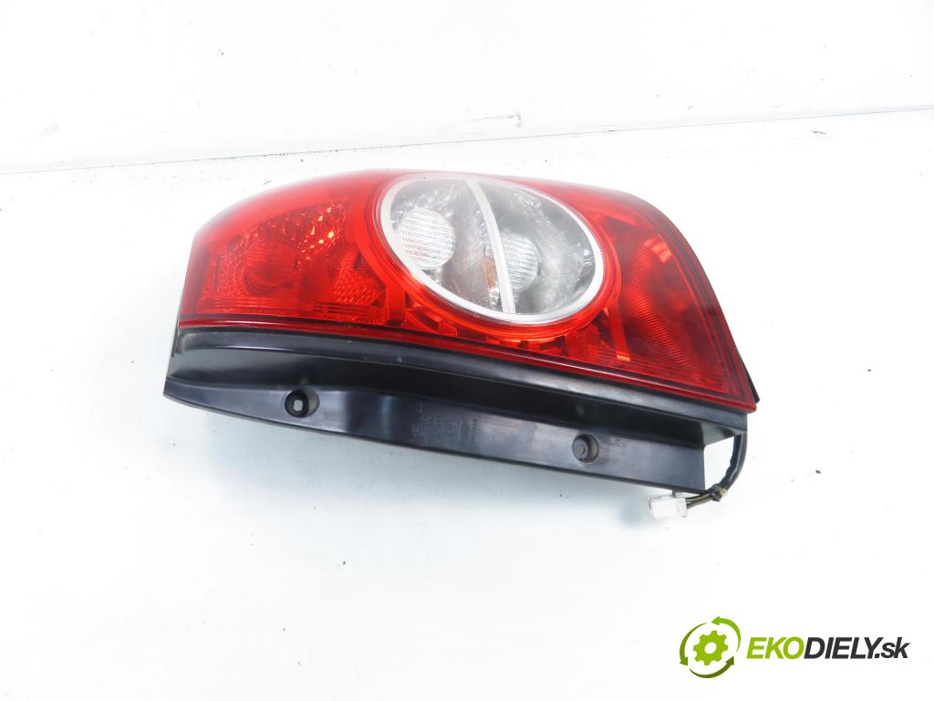 CHEVROLET CAPTIVA (C100, C140) SUV 2007 110,00 2.0 D 4WD 1991,00 Svetlo pravé zadné