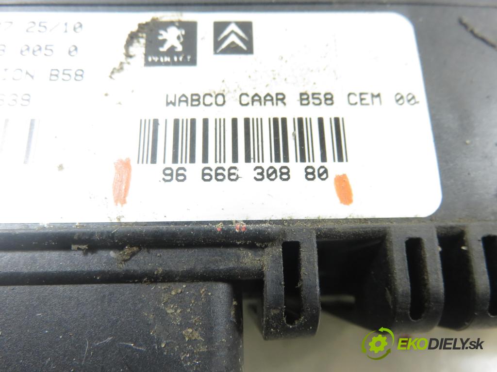 CITROEN C4 Picasso I (UD_) MINIVAN 2010 80,00 1.6 HDi 16V 109 - 9HZ 1560,00 Zosilňovač 9666630880 (Zosilňovač)