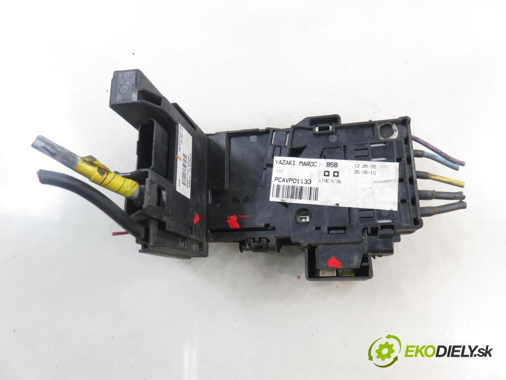 CITROEN C4 Picasso I (UD_) MINIVAN 2010 80,00 1.6 HDi 16V 109 - 9HZ 1560,00 Skrinka POJISTKY: na BATÉRIA 966652780