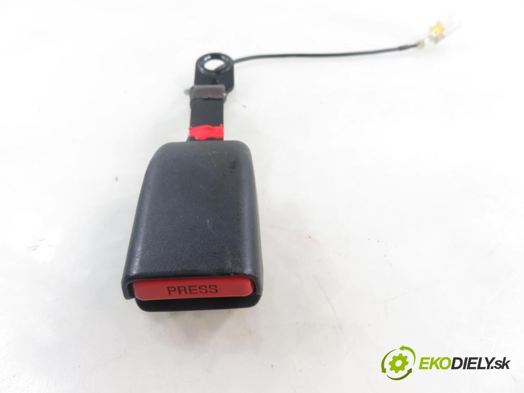 CITROEN C4 Picasso I (UD_) MINIVAN 2010 80,00 1.6 HDi 16V 109 - 9HZ 1560,00 zapínače pásov predný 96845112XT