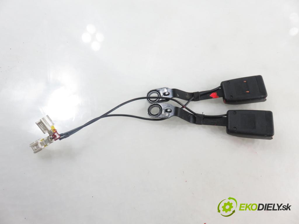 CITROEN C4 Picasso I (UD_) MINIVAN 2010 80,00 1.6 HDi 16V 109 - 9HZ 1560,00 zapínače pásov predný 96845112XT