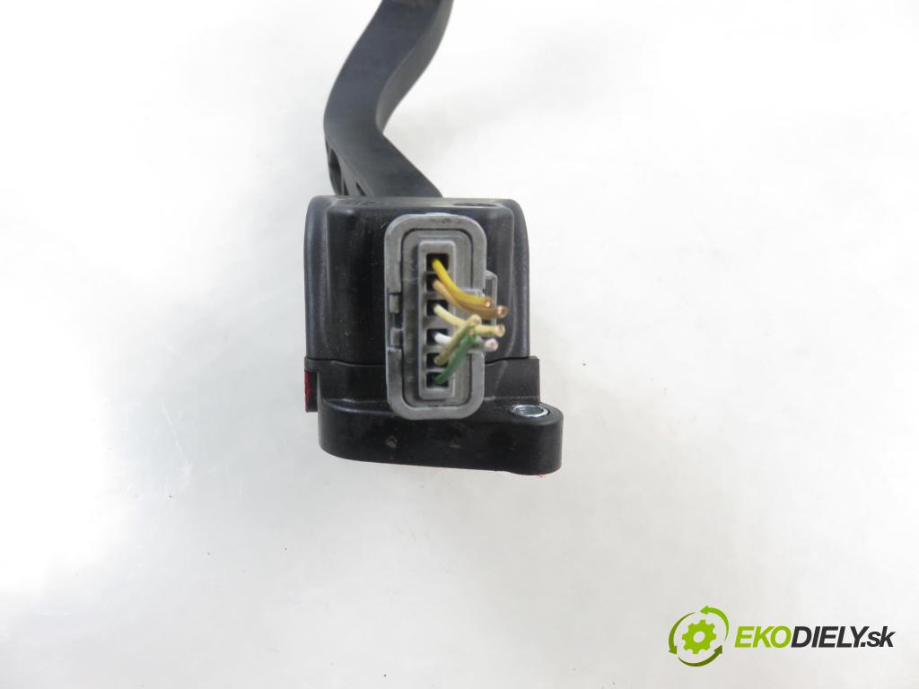 CITROEN C4 Picasso I (UD_) MINIVAN 2010 80,00 1.6 HDi 16V 109 - 9HZ 1560,00 Potenciometer plynu 0280755167 ; 9671416880 (Potenciometer plynového pedálu)