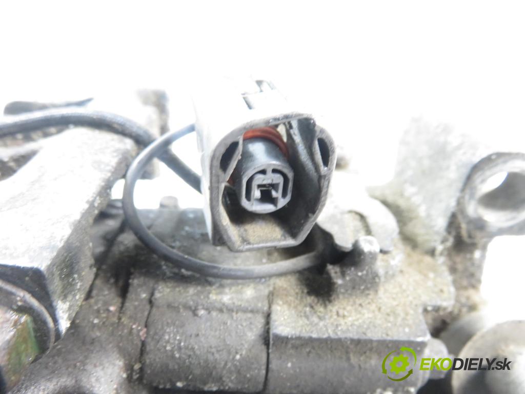 MAZDA 6 Station Wagon (GY) KOMBI 2005 88,00 1.8 - L813 1798,00 KOMPRESOR: klimatizace H12A1AF4DW (Kompresor klimatizace)