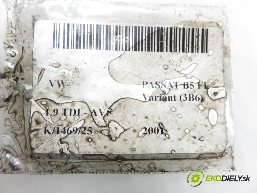 VW PASSAT B5.5 Variant (3B6) KOMBI 2001 96,00 1.9 TDI PD 130 - AVF 1896,00 Vstrekovač 038130073AR ; 0414720214 (Vstrekovač paliva)