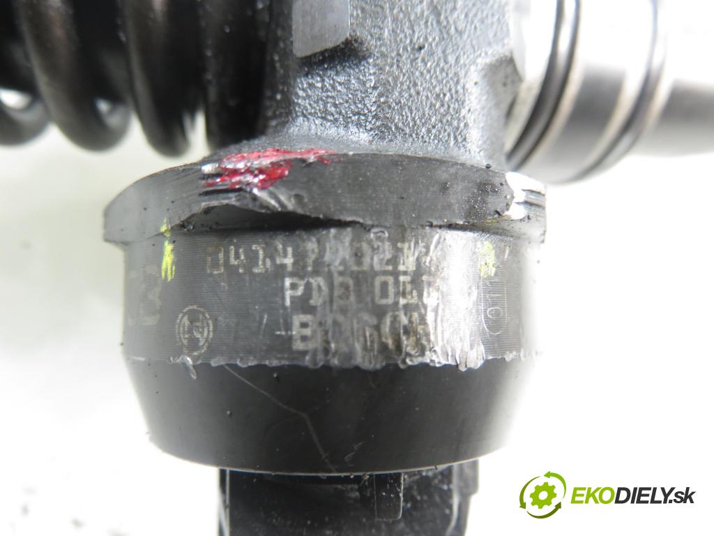 VW PASSAT B5.5 Variant (3B6) KOMBI 2001 96,00 1.9 TDI PD 130 - AVF 1896,00 Vstrekovač 038130073AR ; 0414720214 (Vstrekovač paliva)