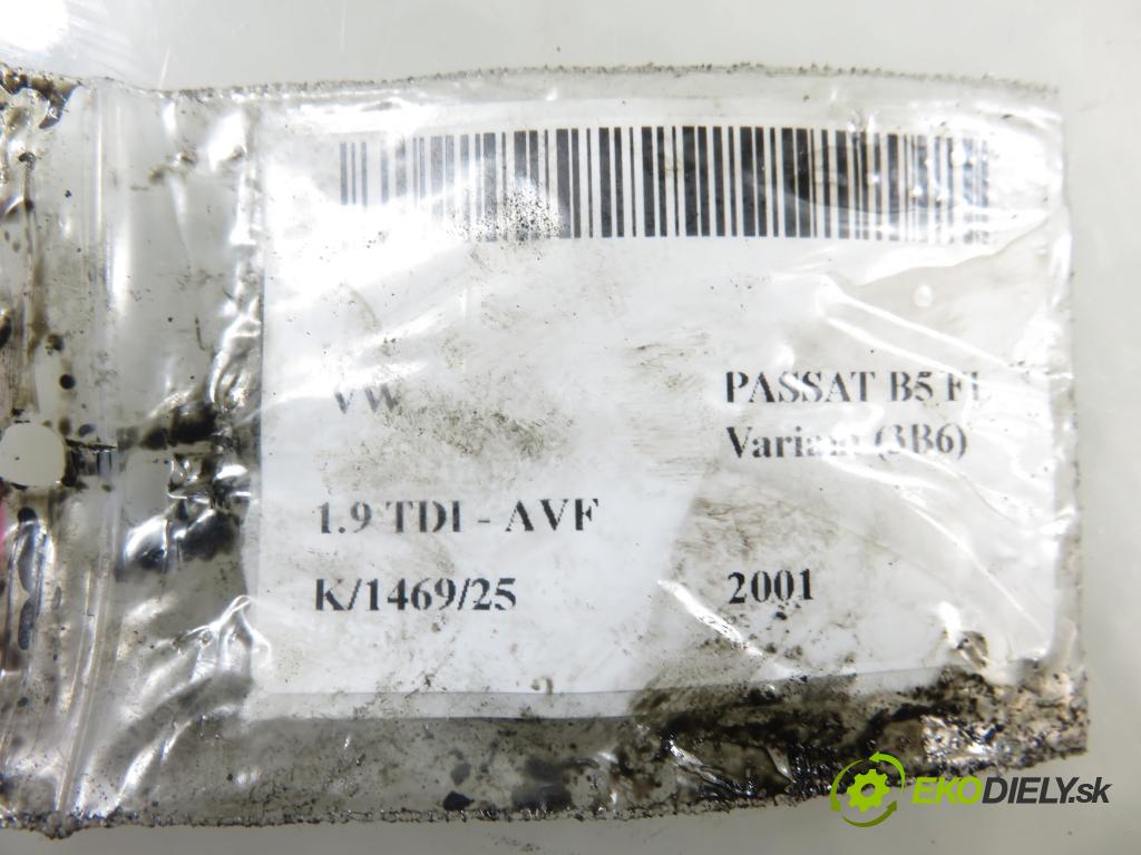 VW PASSAT B5.5 Variant (3B6) KOMBI 2001 96,00 1.9 TDI PD 130 - AVF 1896,00 Vstrekovač 038130073AR ; 0414720214 (Vstrekovač paliva)