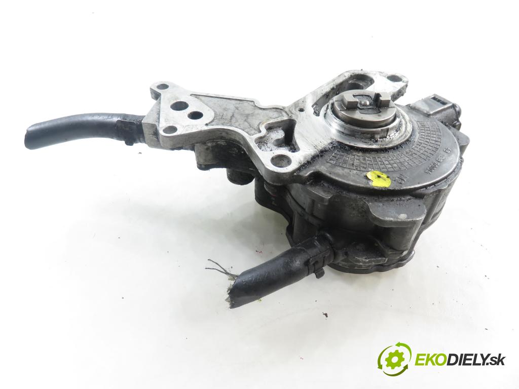 AUDI A4 Avant (8E5, B6) KOMBI 2002 96,00 1.9 TDI PD 130 - AVF 1896,00 Pumpa vákuová 724807170 ; 561005310