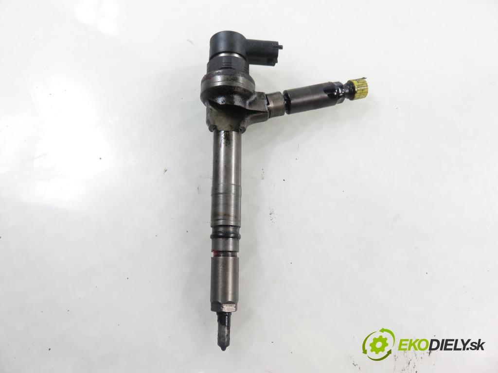 OPEL ASTRA H GTC (L08) HB 2006 74,00 1.7 CDTi - Z 17 DTH 1686,00 vstrekovač 0445110175 (Vstrekovač paliva)