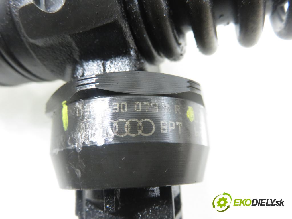 VW PASSAT B5.5 Variant (3B6) KOMBI 2001 96,00 1.9 TDI PD 130 - AVF 1896,00 Vstrekovač 038130073AR ; 0414720214 (Vstrekovač paliva)