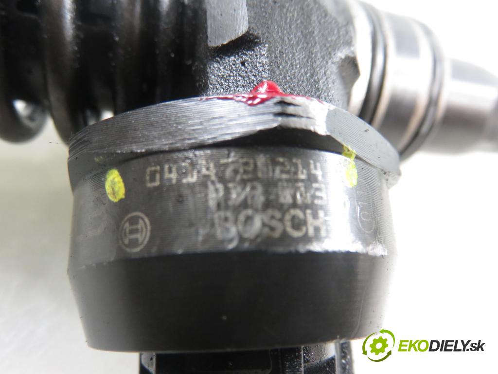 VW PASSAT B5.5 Variant (3B6) KOMBI 2001 96,00 1.9 TDI PD 130 - AVF 1896,00 Vstrekovač 038130073AR ; 0414720214 (Vstrekovač paliva)