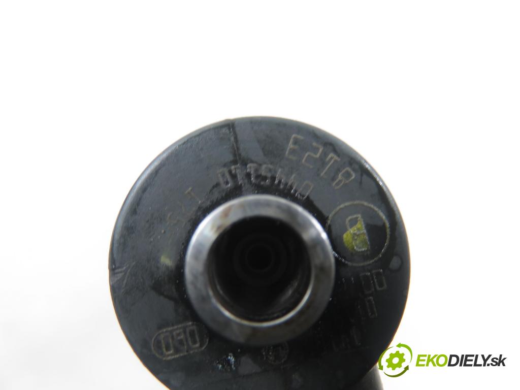 OPEL ASTRA H GTC (L08) HB 2006 74,00 1.7 CDTi - Z 17 DTH 1686,00 vstrekovač 0445110175 (Vstrekovač paliva)