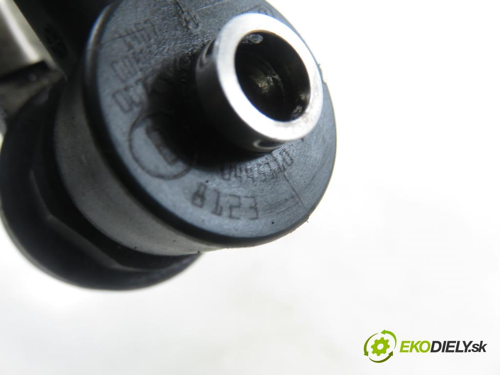 OPEL ASTRA H GTC (L08) HB 2006 74,00 1.7 CDTi - Z 17 DTH 1686,00 vstrekovač 0445110175 (Vstrekovač paliva)