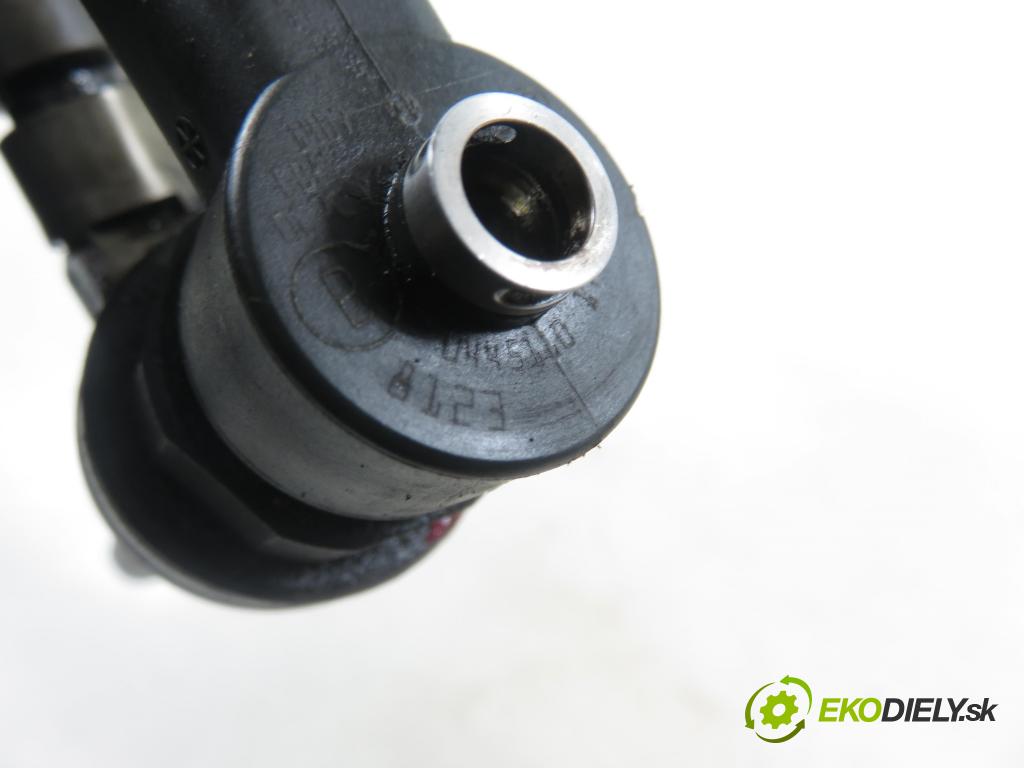 OPEL ASTRA H GTC (L08) HB 2006 74,00 1.7 CDTi - Z 17 DTH 1686,00 vstrekovač 0445110175 (Vstrekovač paliva)