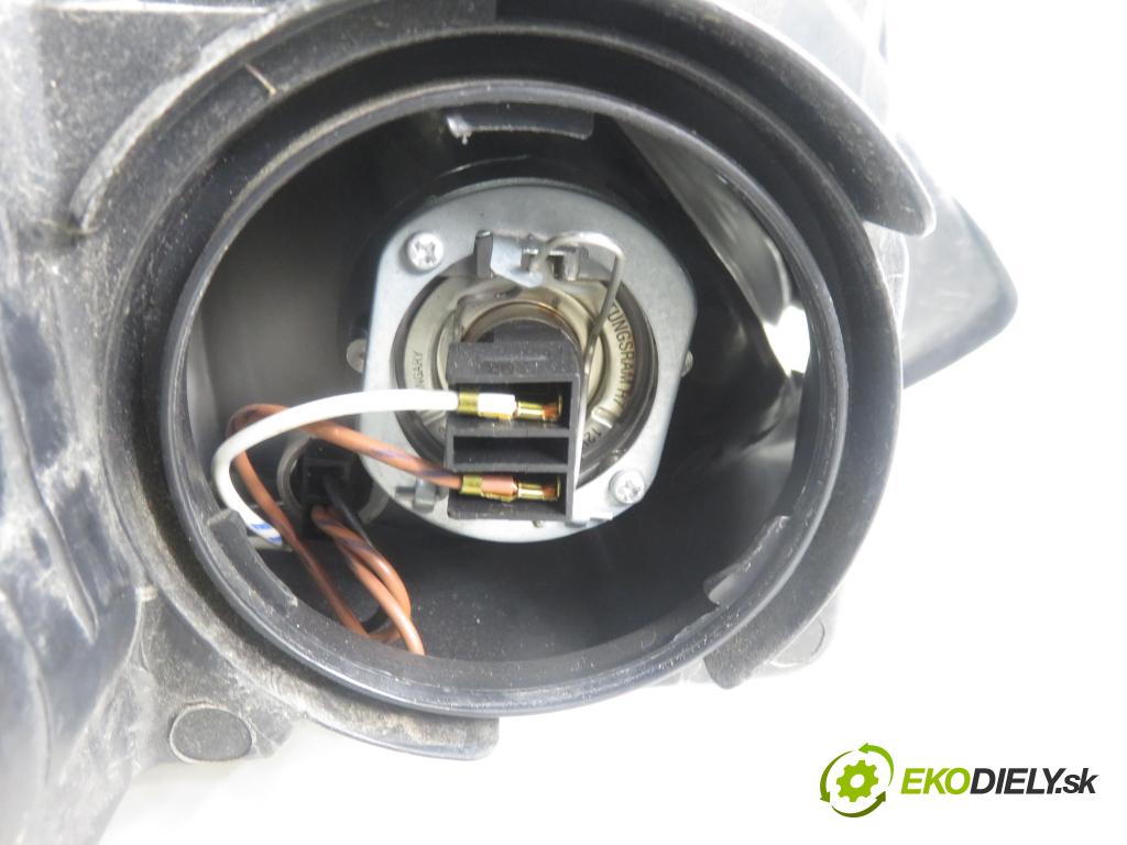 OPEL CORSA C (X01) HB 2002 43,00 1.0 12V 58 - Z 10 XE 973,00 Svetlo LP