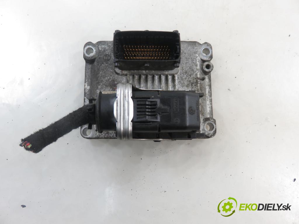 OPEL CORSA C (X01) HB 2002 43,00 1.0 12V 58 - Z 10 XE 973,00 Riadiaca jednotka Motor 0261207421